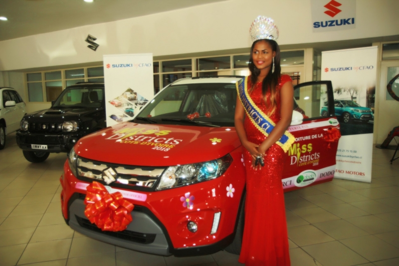 Miss Districts Côte d'Ivoire gagne une Suzuki